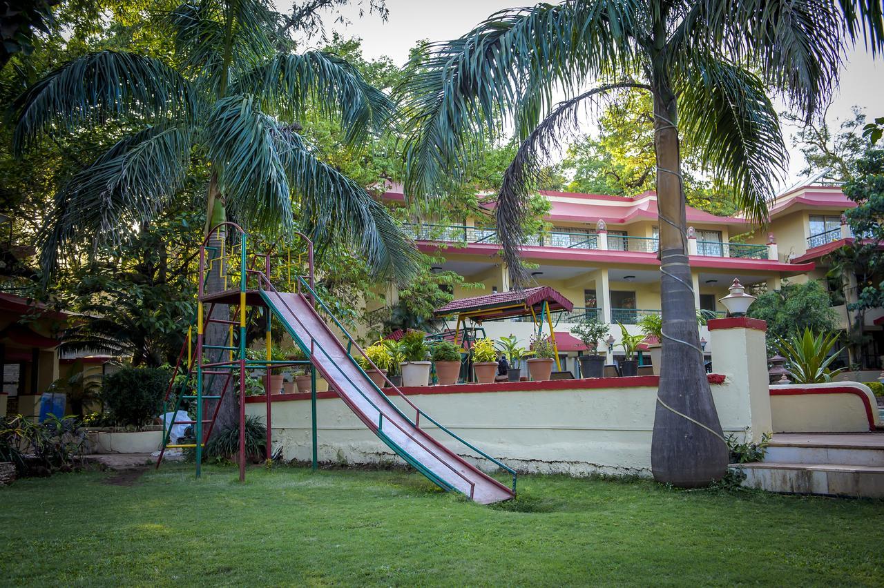 Adamo The Resort Matheran Εξωτερικό φωτογραφία
